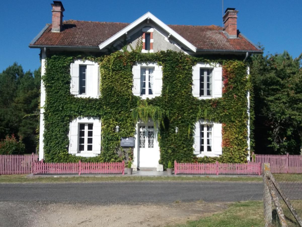 Bed and Breakfast Les Eygletières à Bourriot-Bergonce Extérieur photo